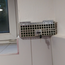 Detail uzamykatelného nosiče